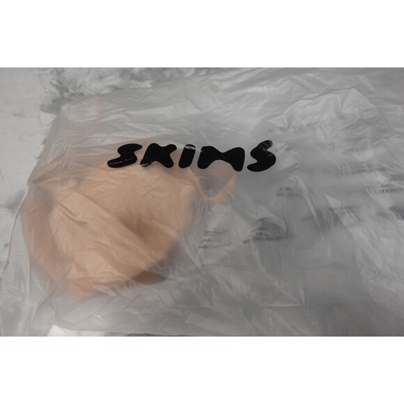 Skims Fits Everybody T-Shirt Bra Beige Clay 36C NWT - Picture 2 of 7
